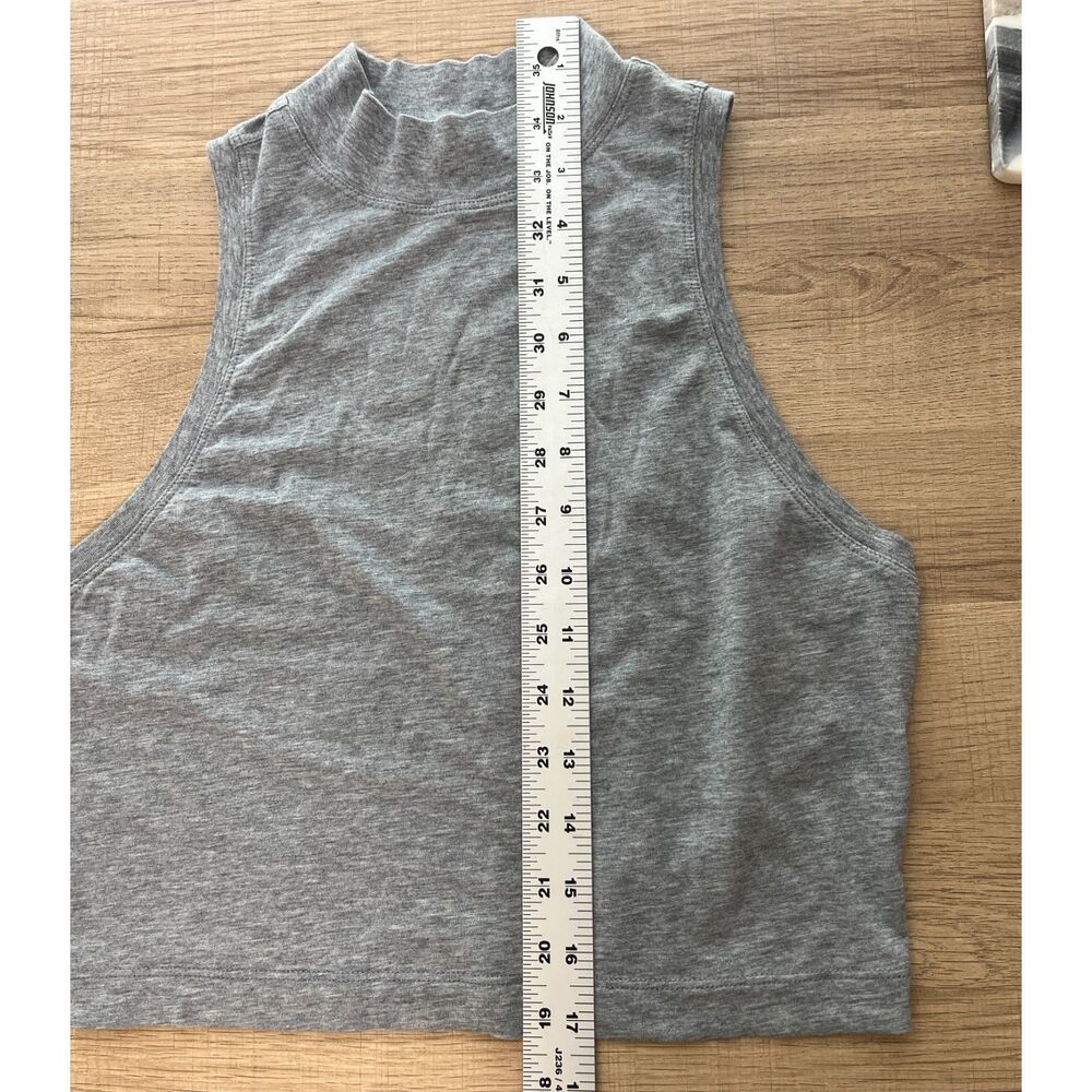 Lululemon Kitsilano Mock Tank Heathered Medium Grey 4-6 Athletic Workout - Picture 6 of 9